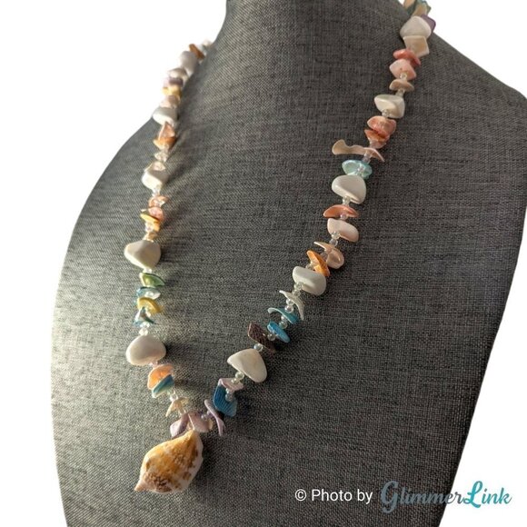 Conch Shell & Shell Chip Multicolor Pastel Beaded Necklace - Picture 4 of 9